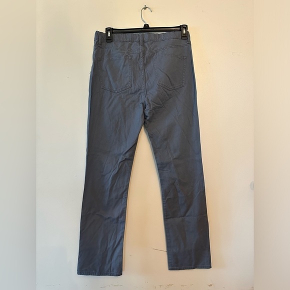 Girls Old Navy grey chino khaki pants 18 plus NWOT - Picture 3 of 4